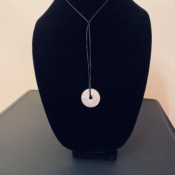 Mother of Pearl Circle Pendant, World Wide Imports - Picture 2 of 6